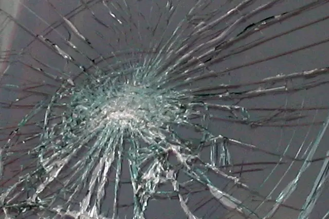 Will a cracked windshield eventually shatter?
